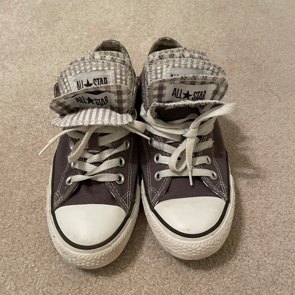 Multi-tongue Converse